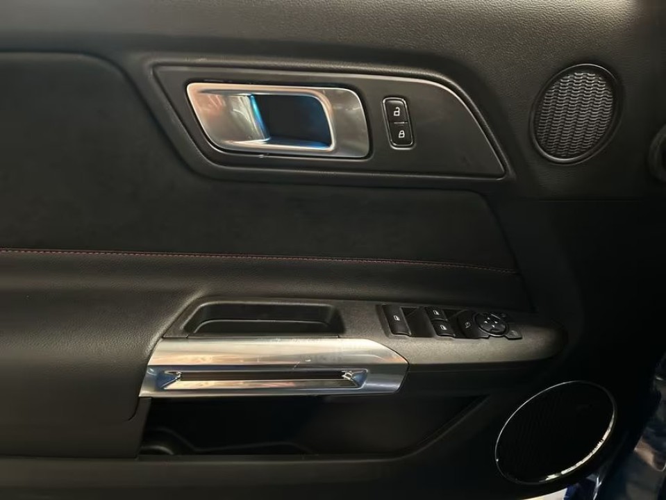 Ford Mustang GT Convertible - foto 13