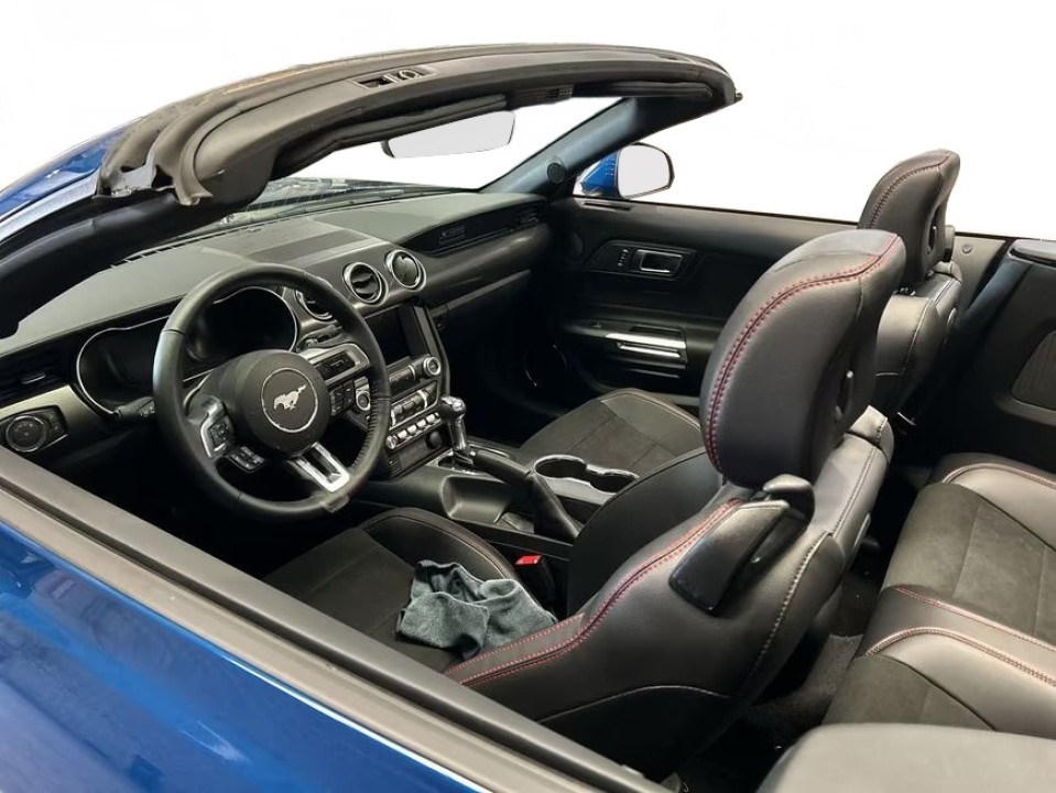 Ford Mustang GT Convertible - foto 9