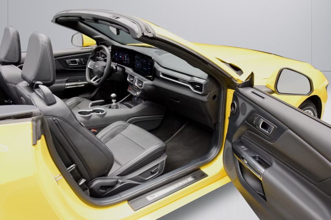 Ford Mustang GT Convertible - foto 10