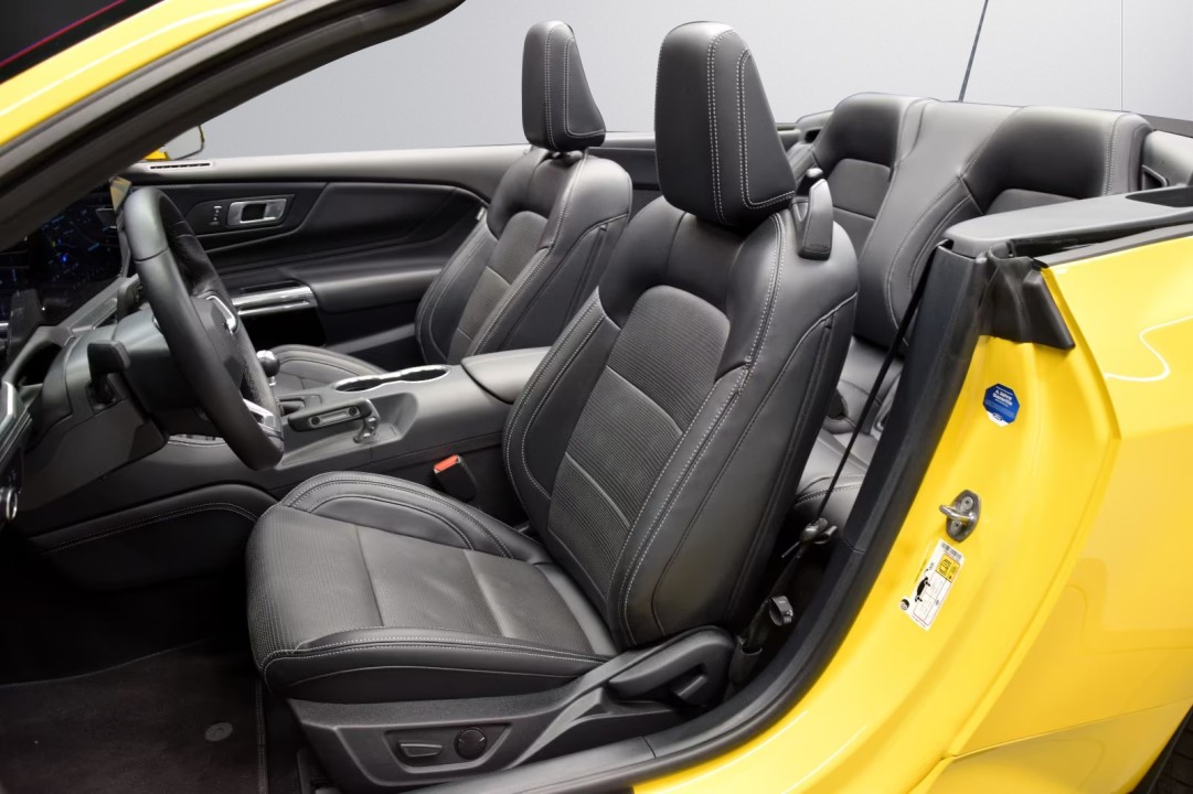 Ford Mustang GT Convertible - foto 13