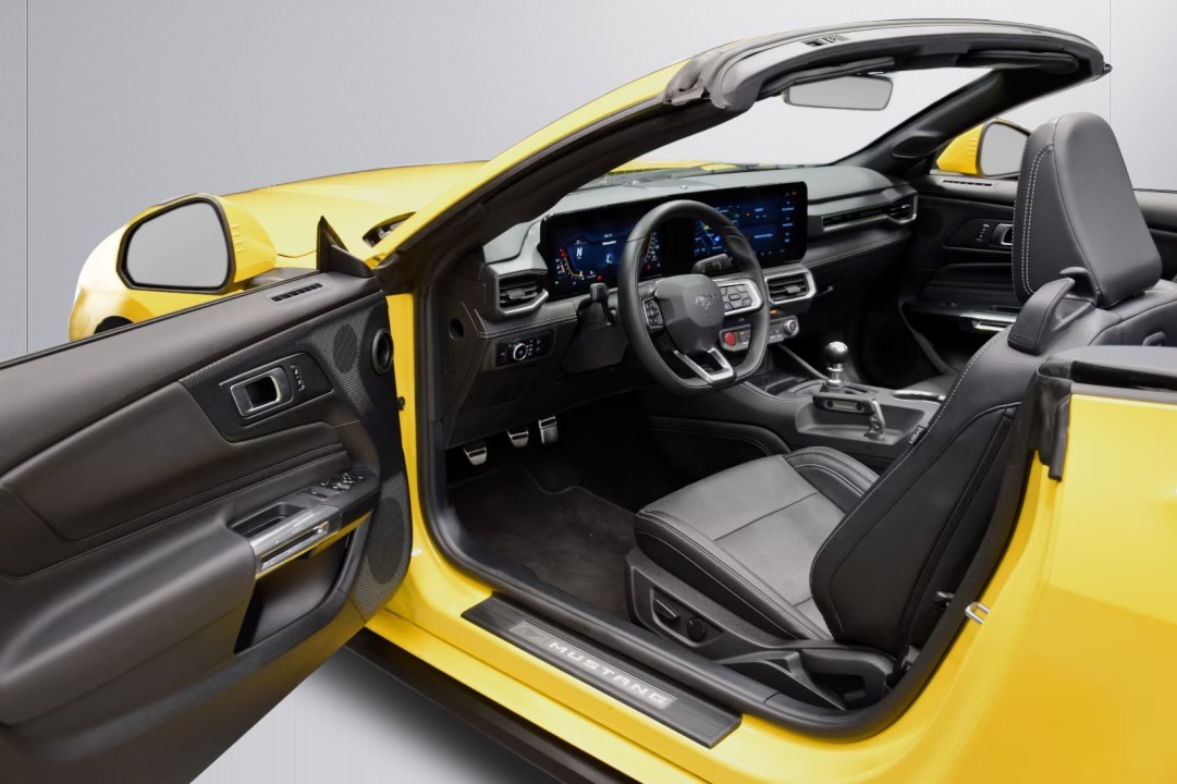 Ford Mustang GT Convertible - foto 14