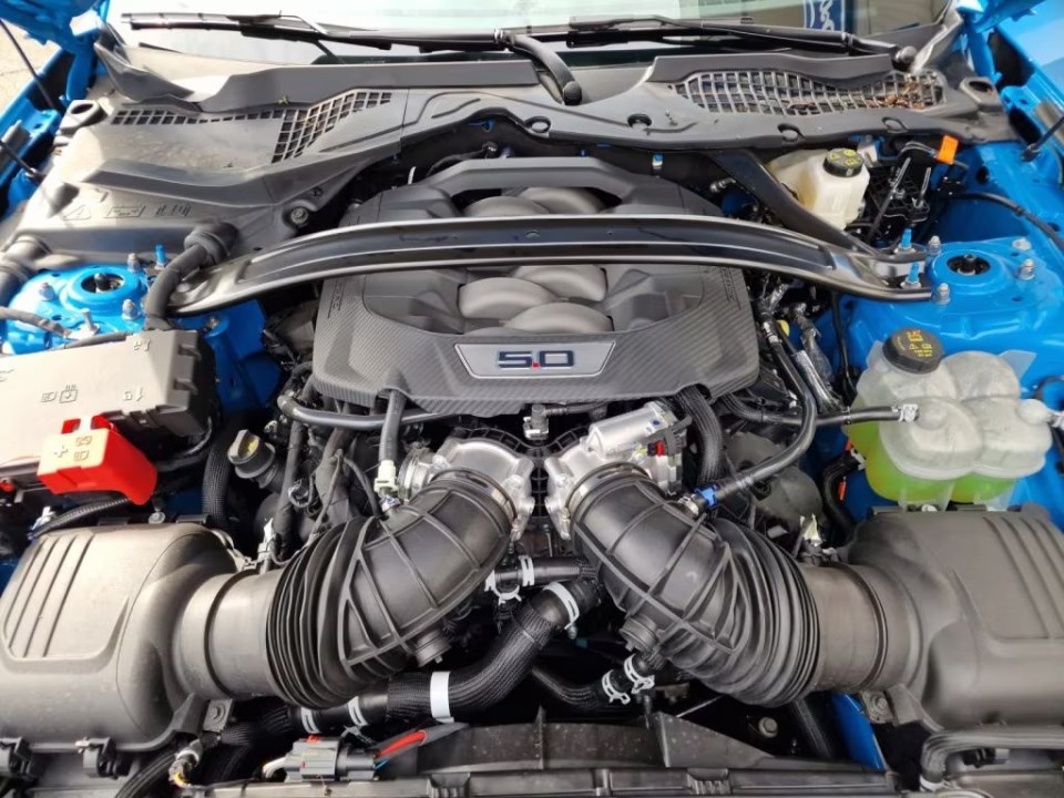 Ford Mustang GT - foto 17