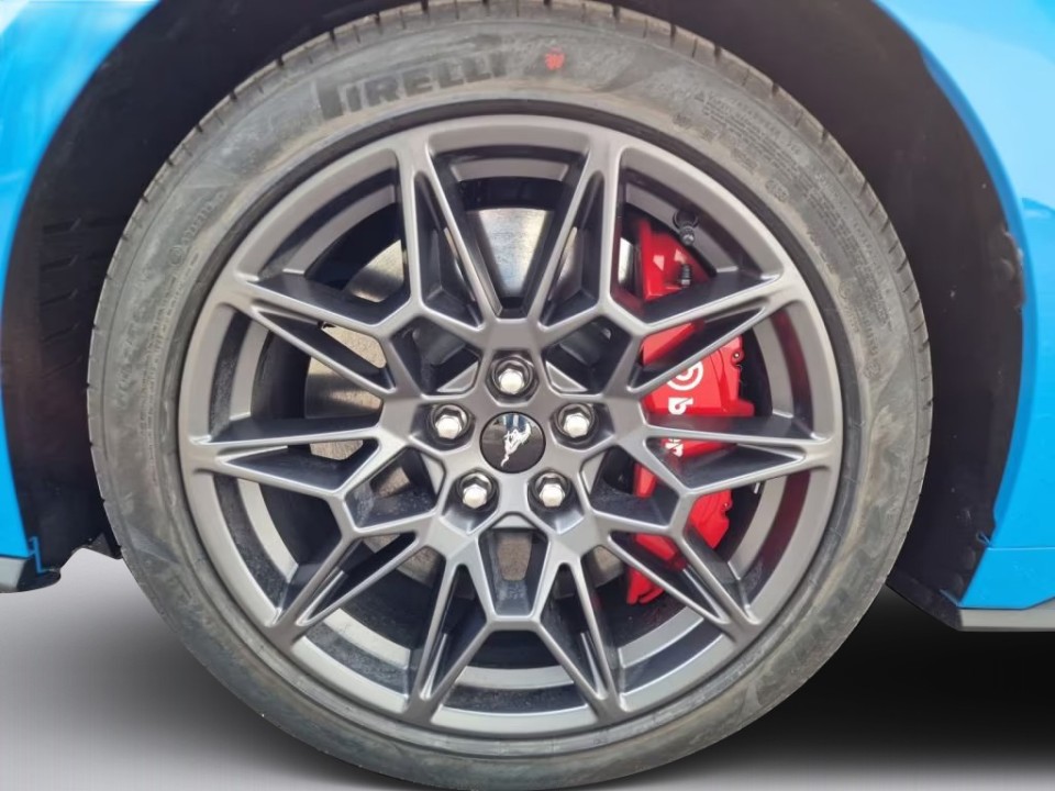 Ford Mustang GT - foto 19