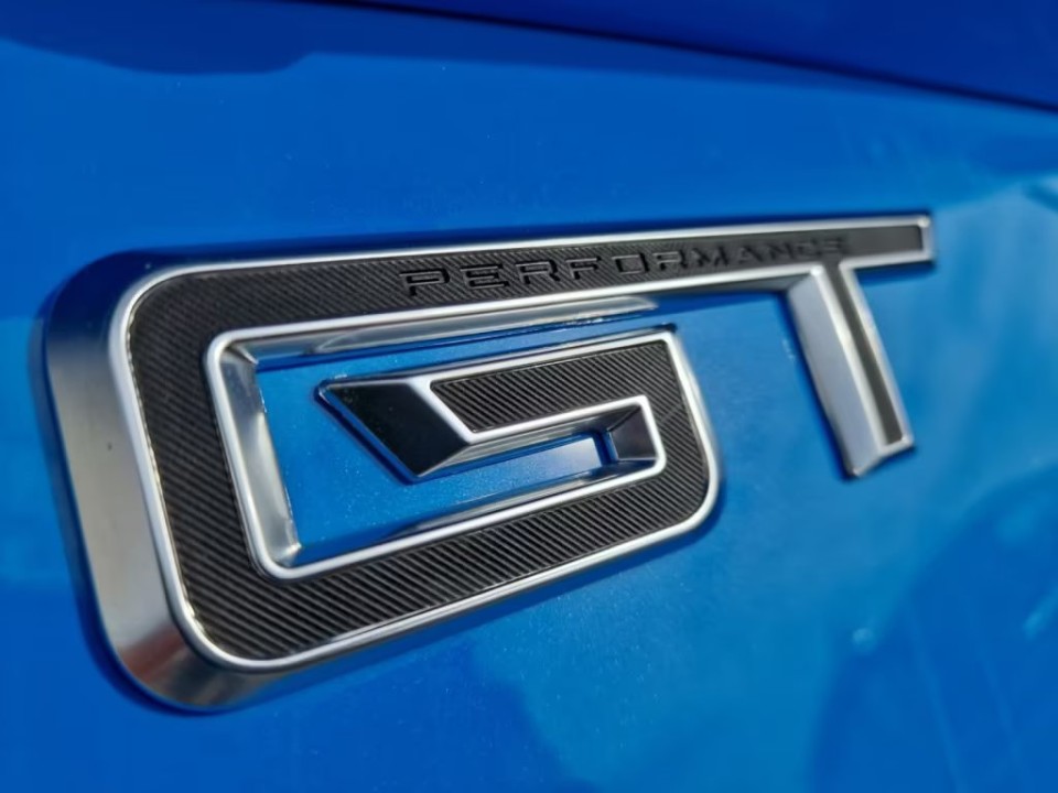 Ford Mustang GT - foto 18