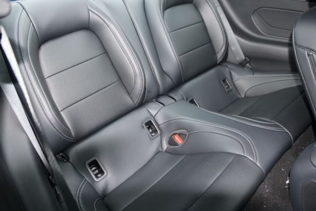 Ford Mustang GT - foto 12