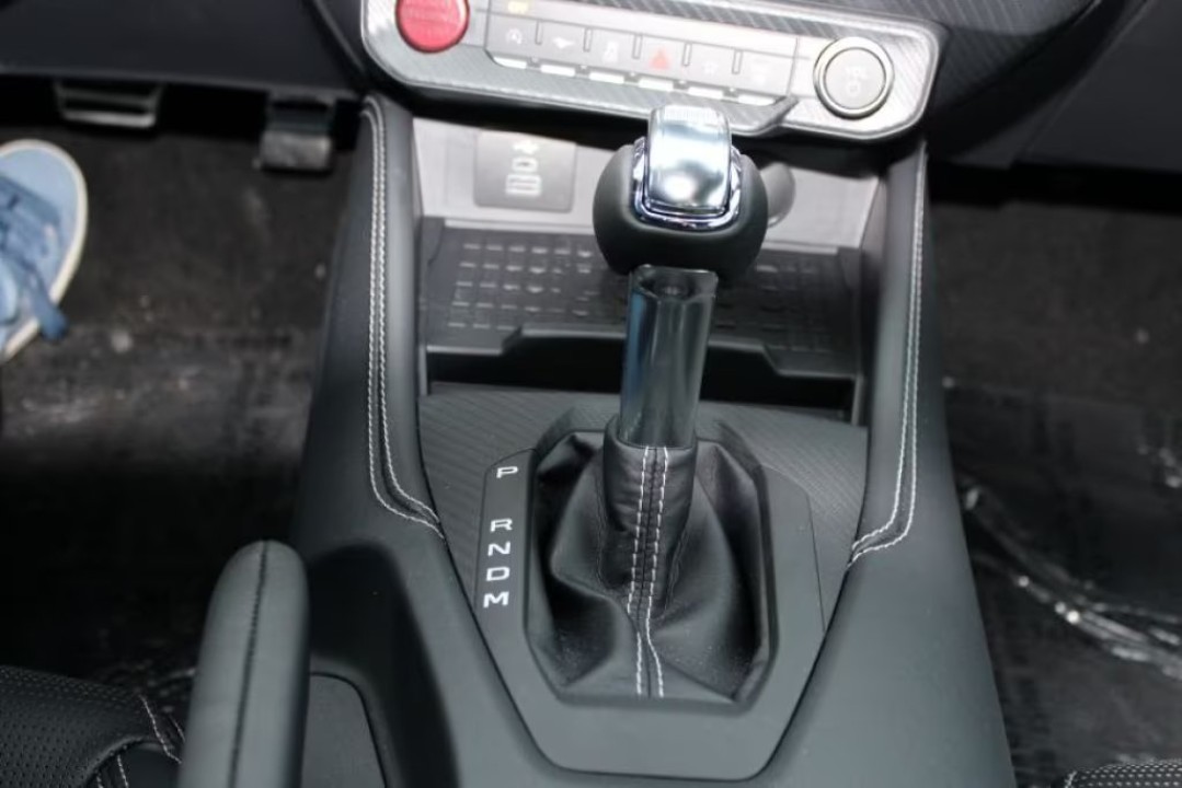 Ford Mustang GT - foto 9