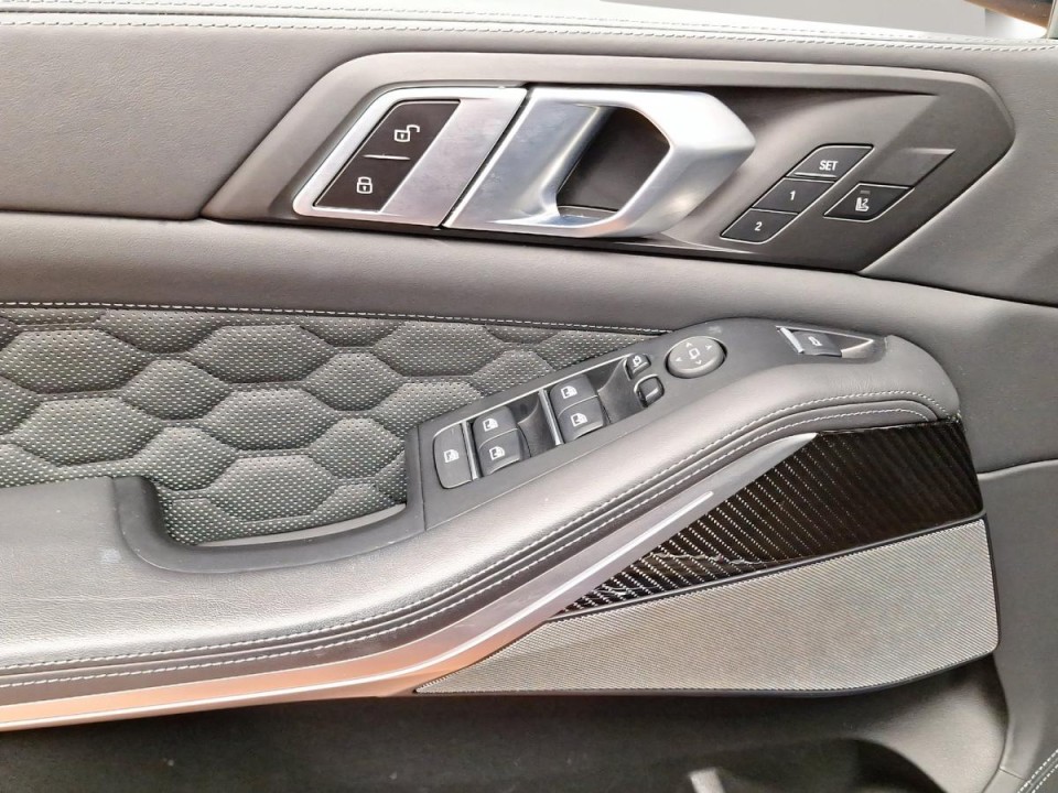 BMW X5 M Competition - foto 14