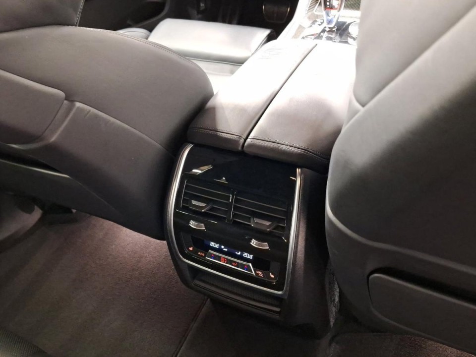 BMW X5 M Competition - foto 13