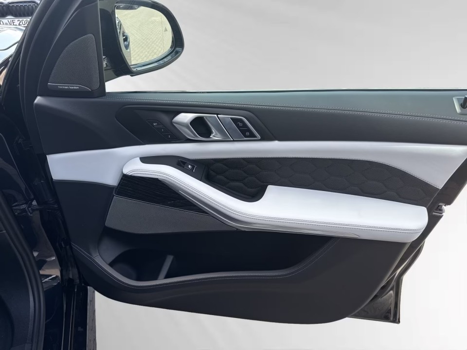 BMW X5 M Competition - foto 12