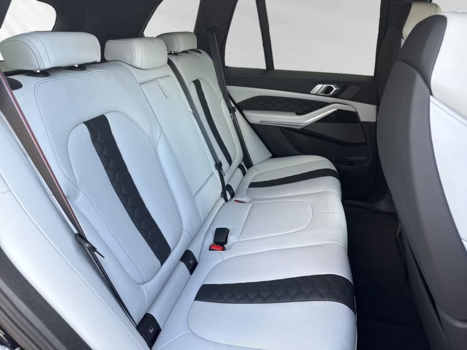 BMW X5 M Competition - foto 11