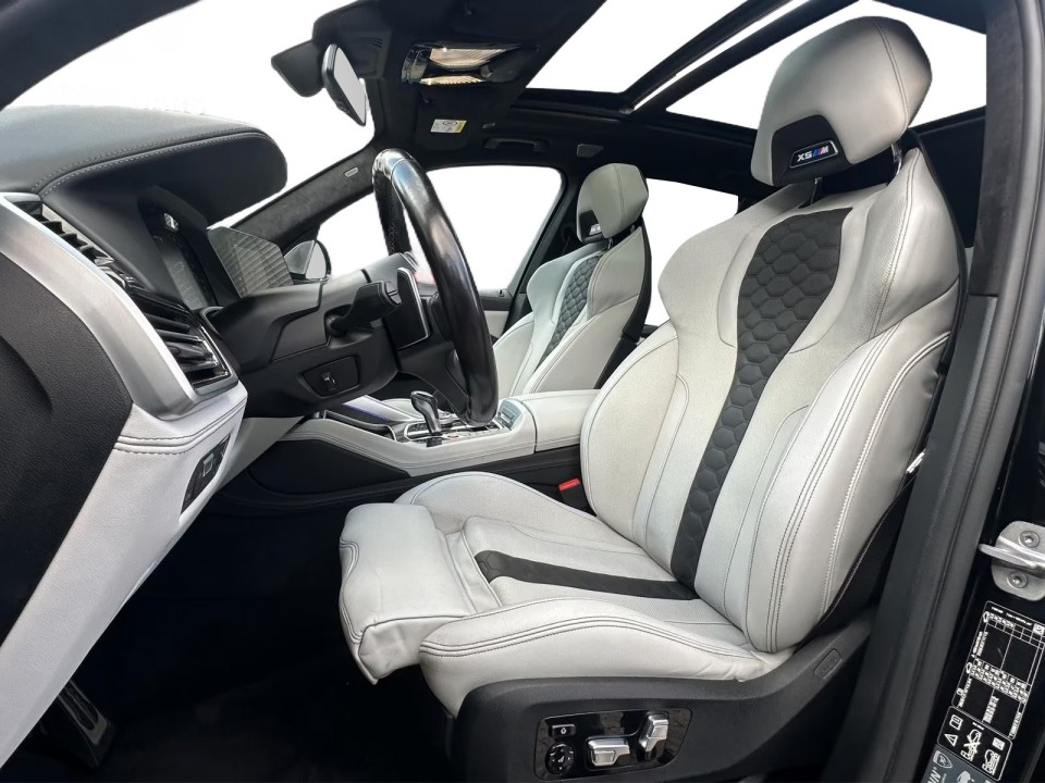 BMW X5 M Competition - foto 11