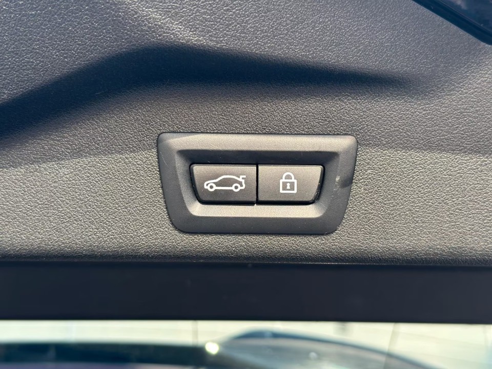 BMW X5 M Competition - foto 39