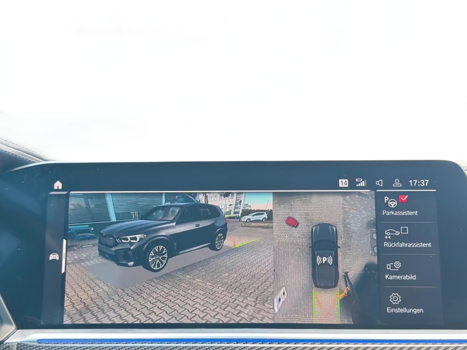 BMW X5 M Competition - foto 29