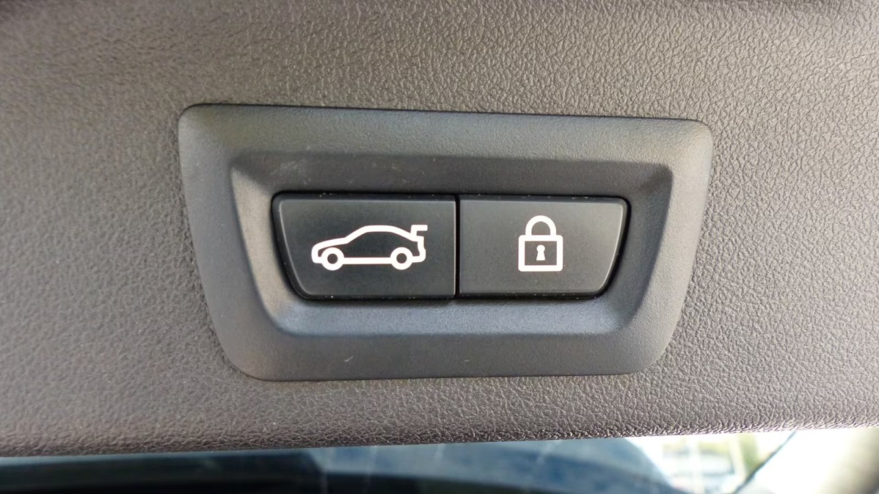 BMW X5 M Competition - foto 24