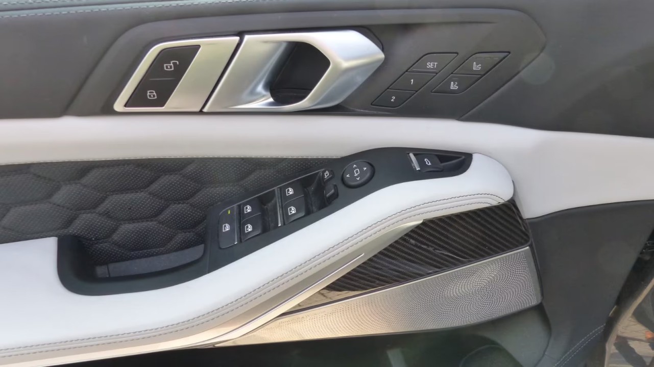 BMW X5 M Competition - foto 20