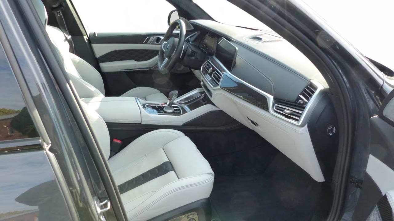 BMW X5 M Competition - foto 12