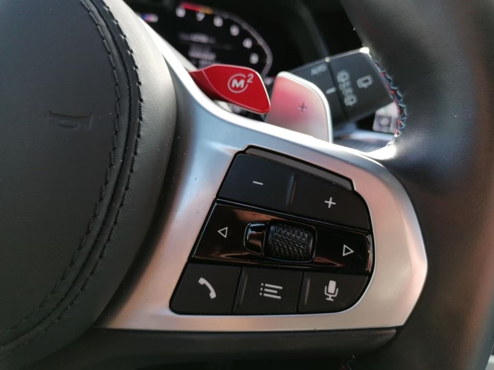 BMW X5 M Competition - foto 11