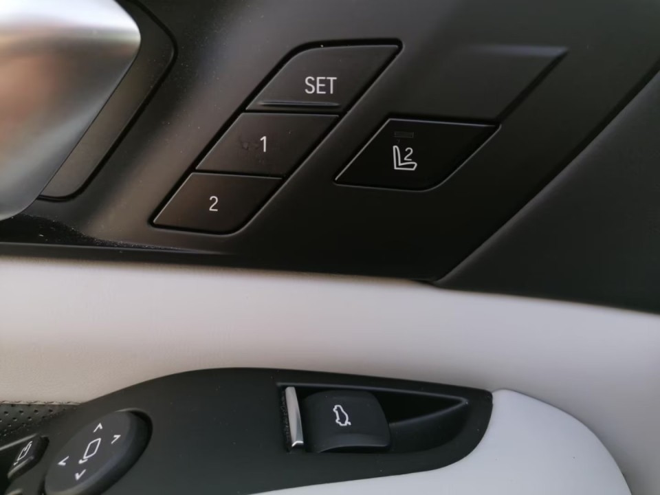 BMW X5 M Competition - foto 19