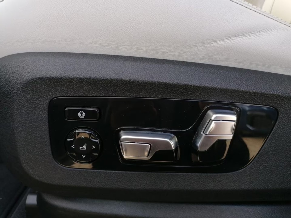 BMW X5 M Competition - foto 20