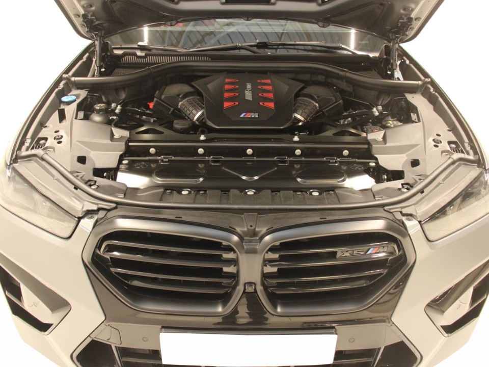 BMW X5 M Competition - foto 18