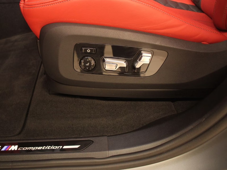BMW X5 M Competition - foto 16