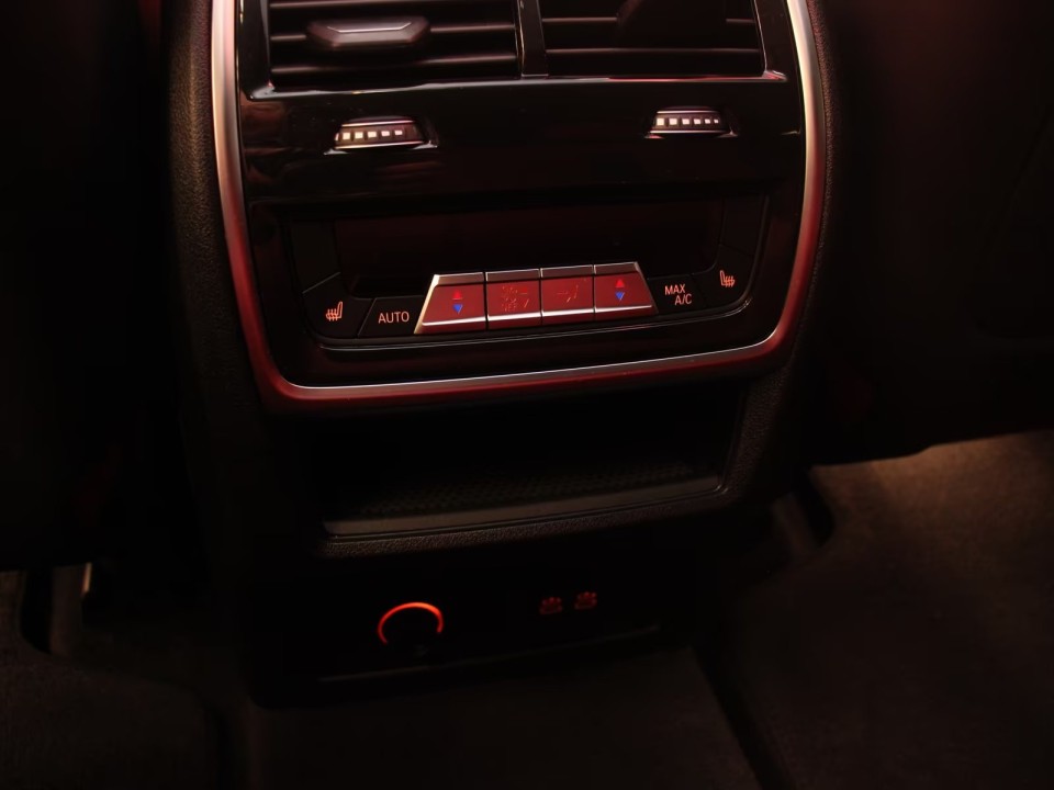 BMW X5 M Competition - foto 13