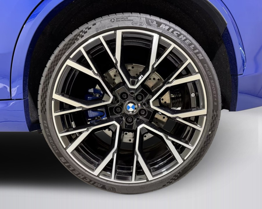 BMW X5 M Competition - foto 20