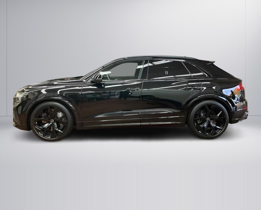 Audi RS Q8 (5)