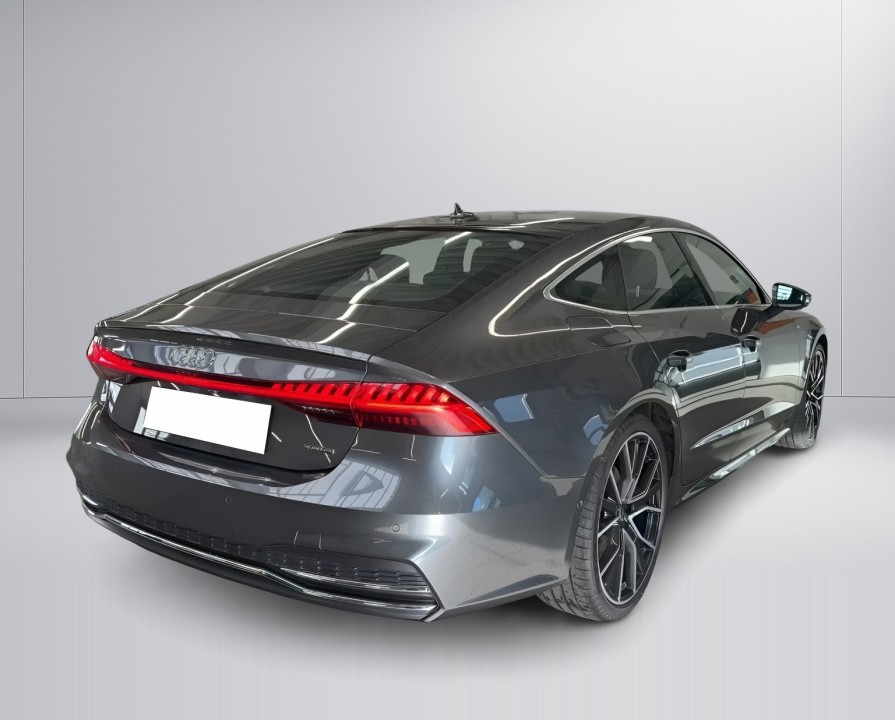 Audi A7 Sportback 55TFSI quattro S tronic (2)