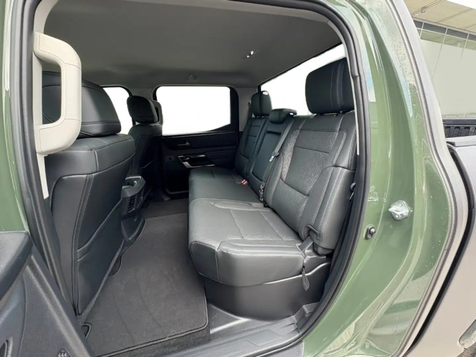 Toyota Tundra Limited Crew Max - foto 10