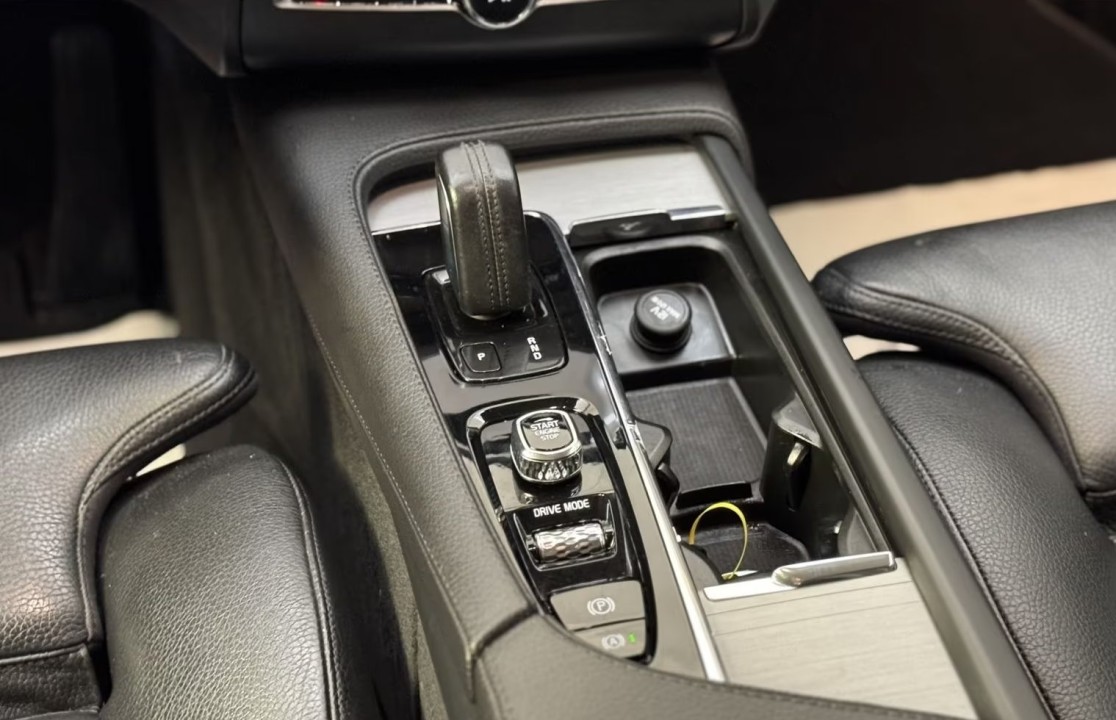 Volvo XC 90 B4 Momentum Pro - foto 14