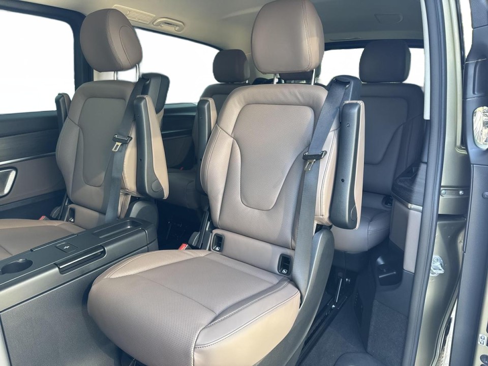Mercedes-Benz V 300d 4MATIC Extralong Exclusive - foto 12