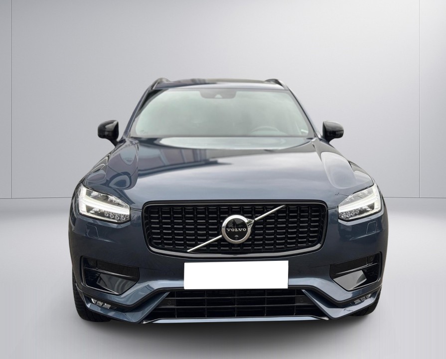 Volvo XC 90 B5 R-Design (2)