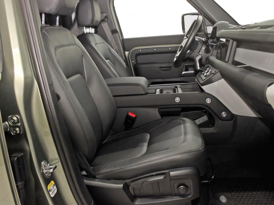 Land Rover Defender (5)