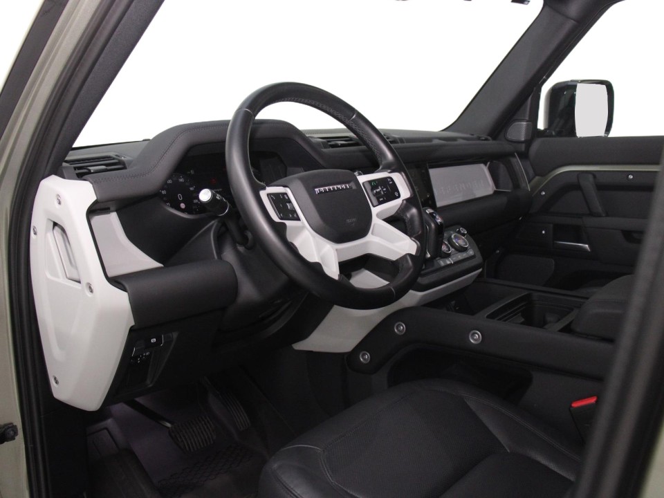 Land Rover Defender (4)