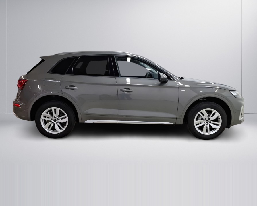 Audi Q5 50TDI quattro tiptronic (2)