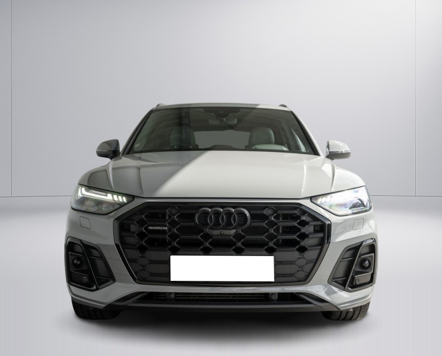 Audi Q5 55 TFSIe quattro S tronic (2)