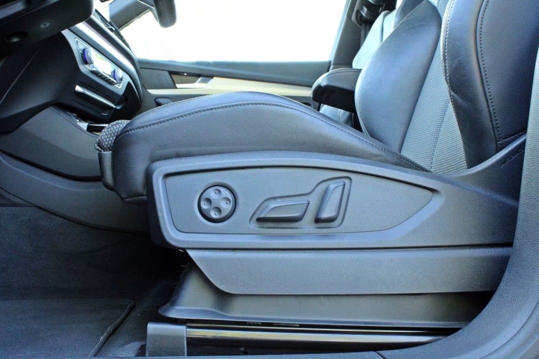 Audi Q5 50TDI quattro tiptronic S-Line - foto 25