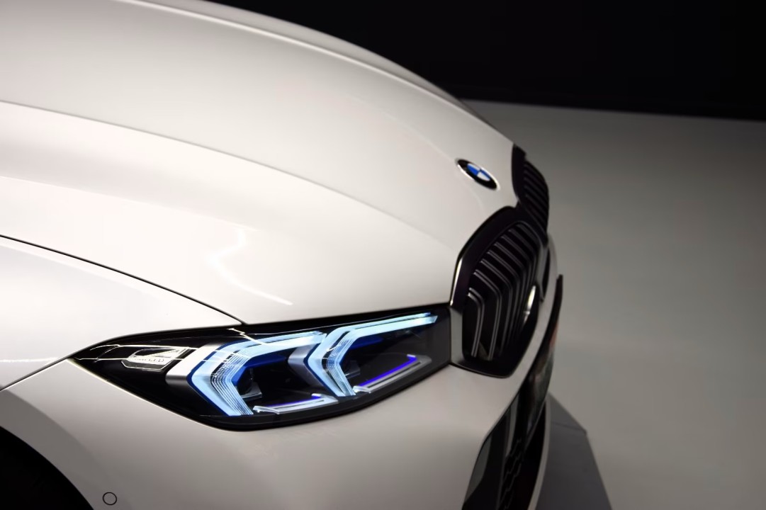 BMW Seria 3 320i xDrive M-Sport - foto 18