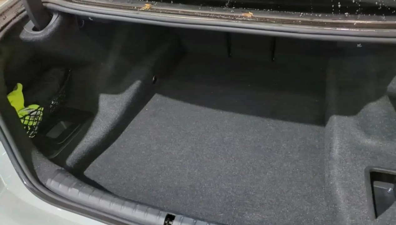 BMW Seria 5 520d xDrive M-Sport - foto 9