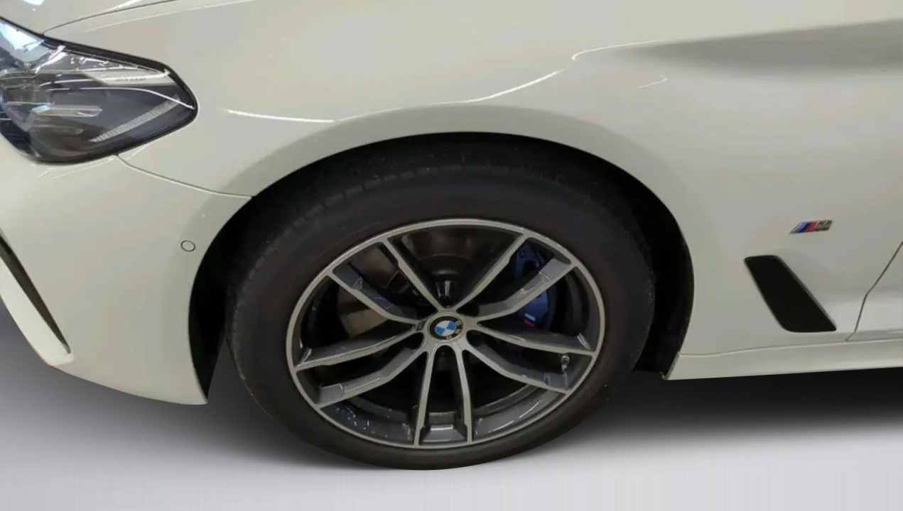 BMW Seria 5 520d xDrive M-Sport - foto 11