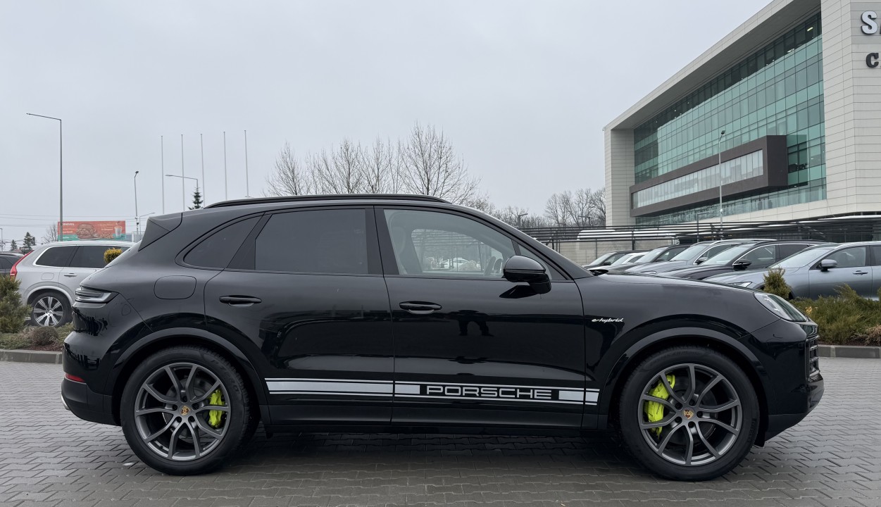 Porsche Cayenne E-Hybrid (2)