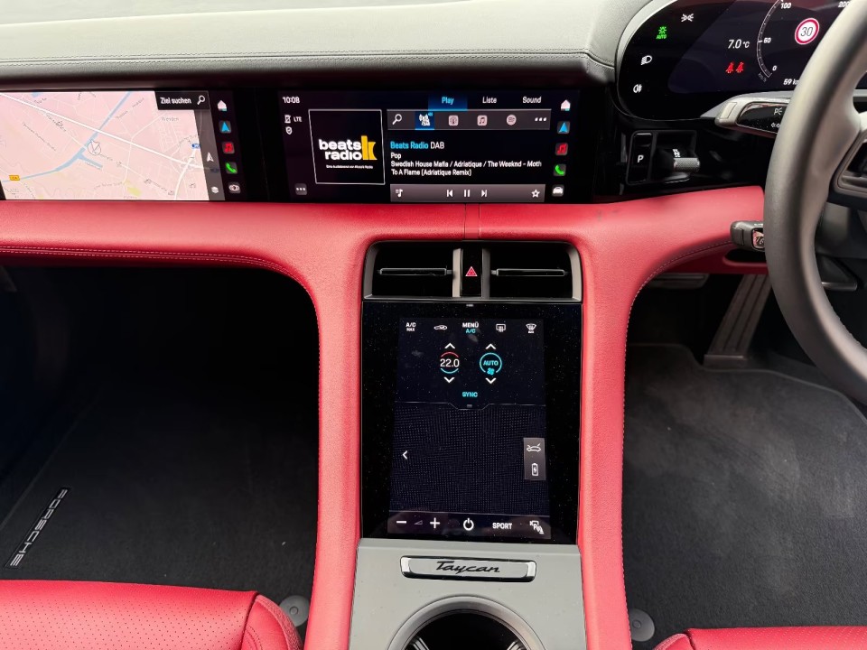 Porsche Taycan - foto 13