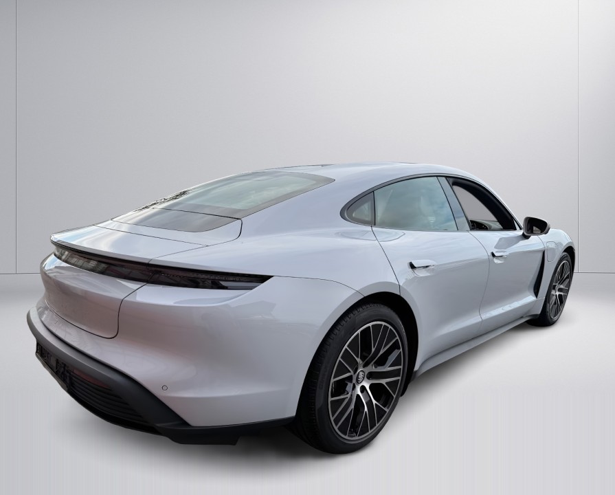 Porsche Taycan (2)