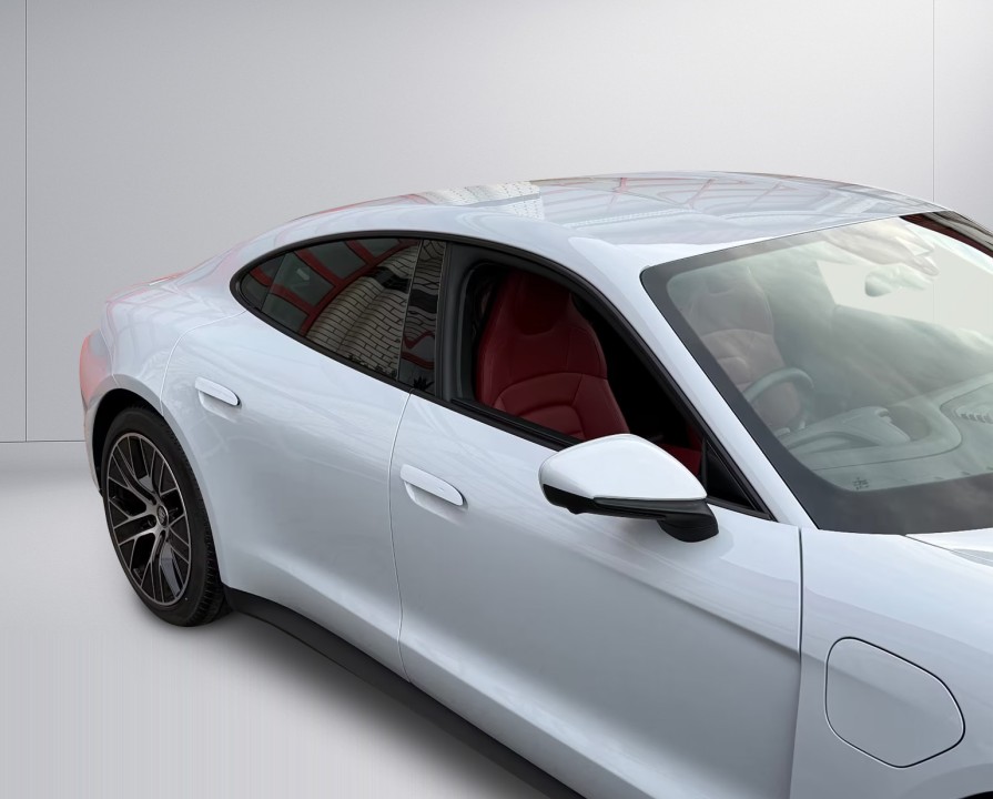 Porsche Taycan - foto 24