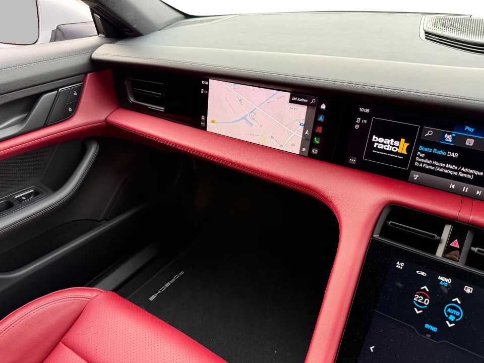 Porsche Taycan - foto 14