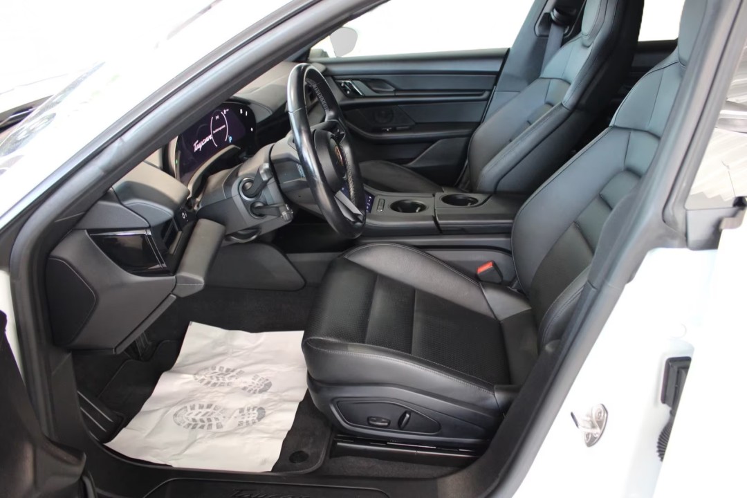 Porsche Taycan - foto 8