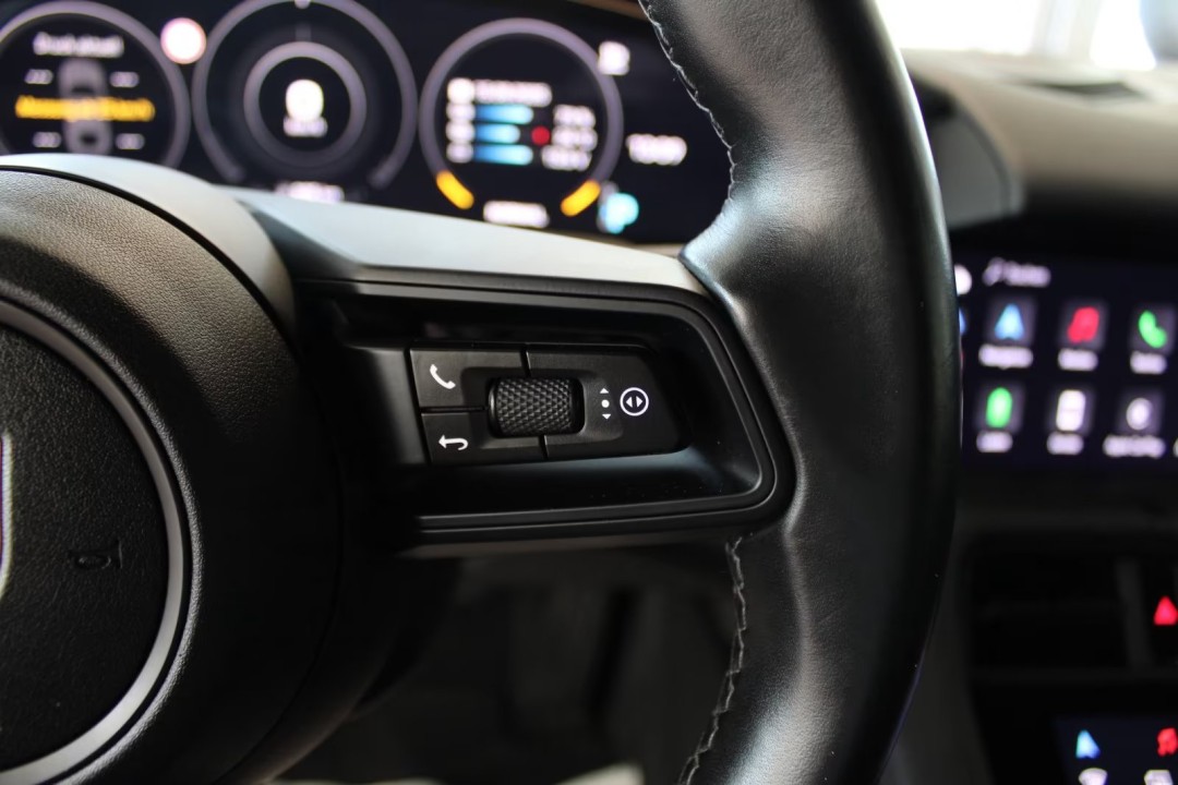 Porsche Taycan - foto 11