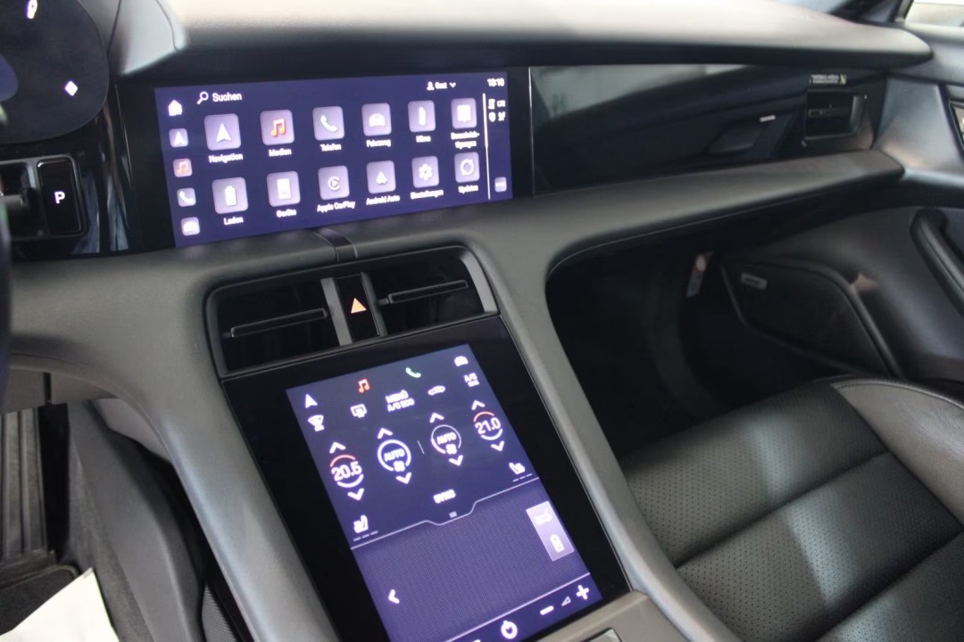 Porsche Taycan - foto 14