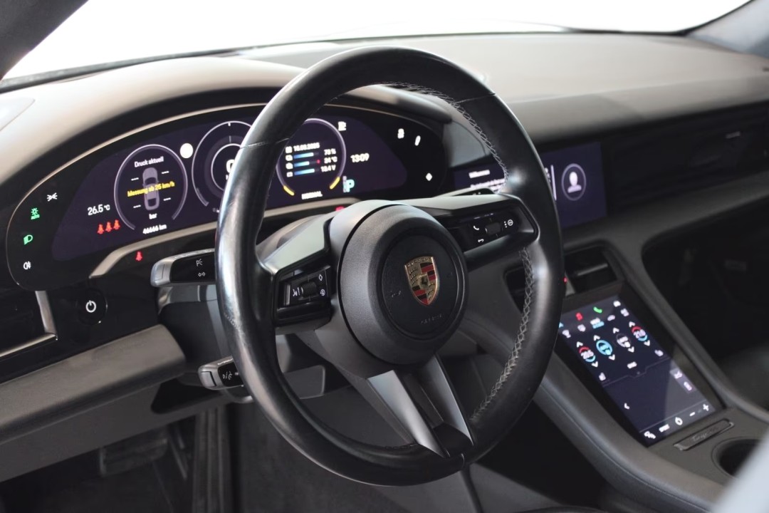 Porsche Taycan - foto 7